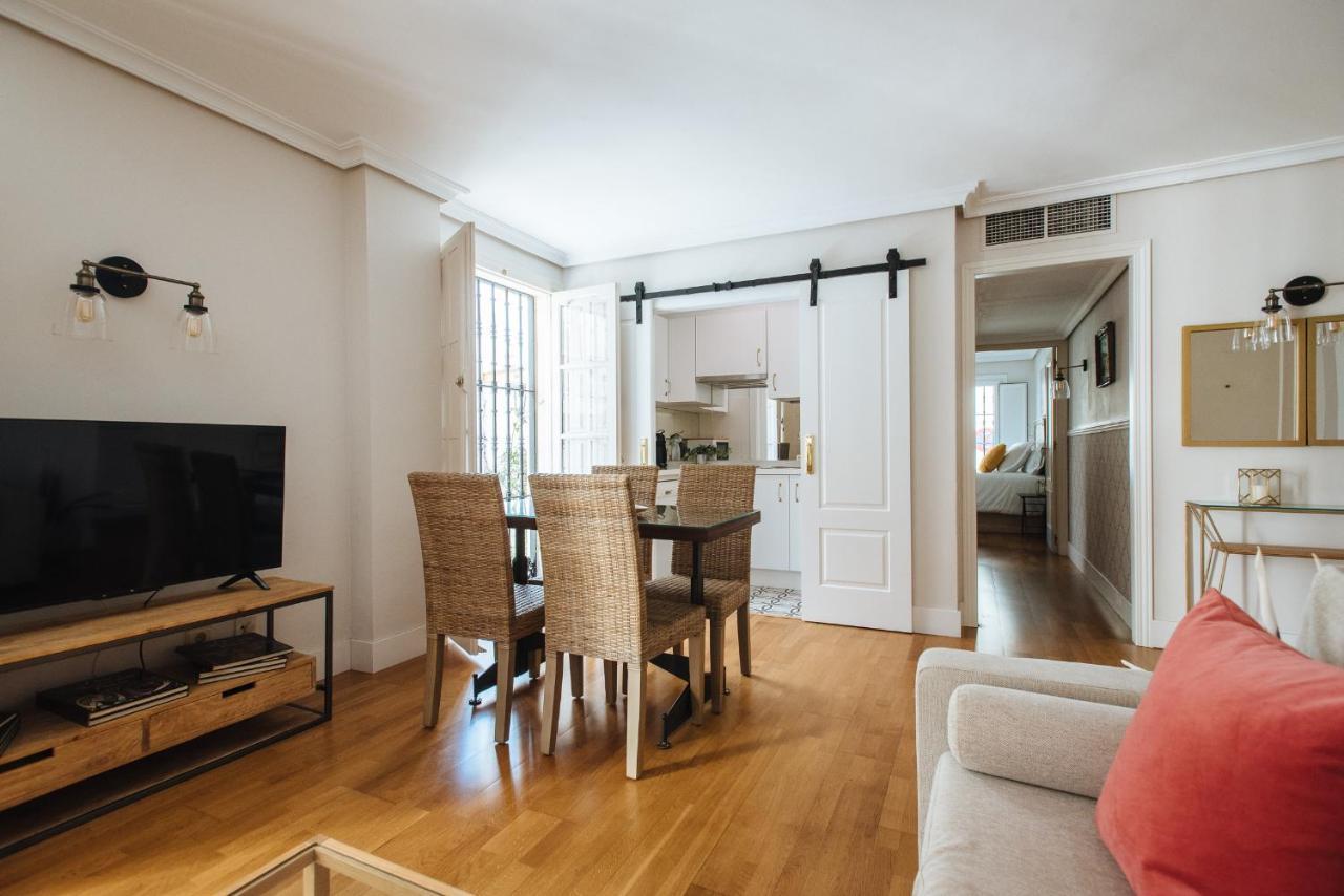Vidrio Suite Apartment Seville Exterior photo