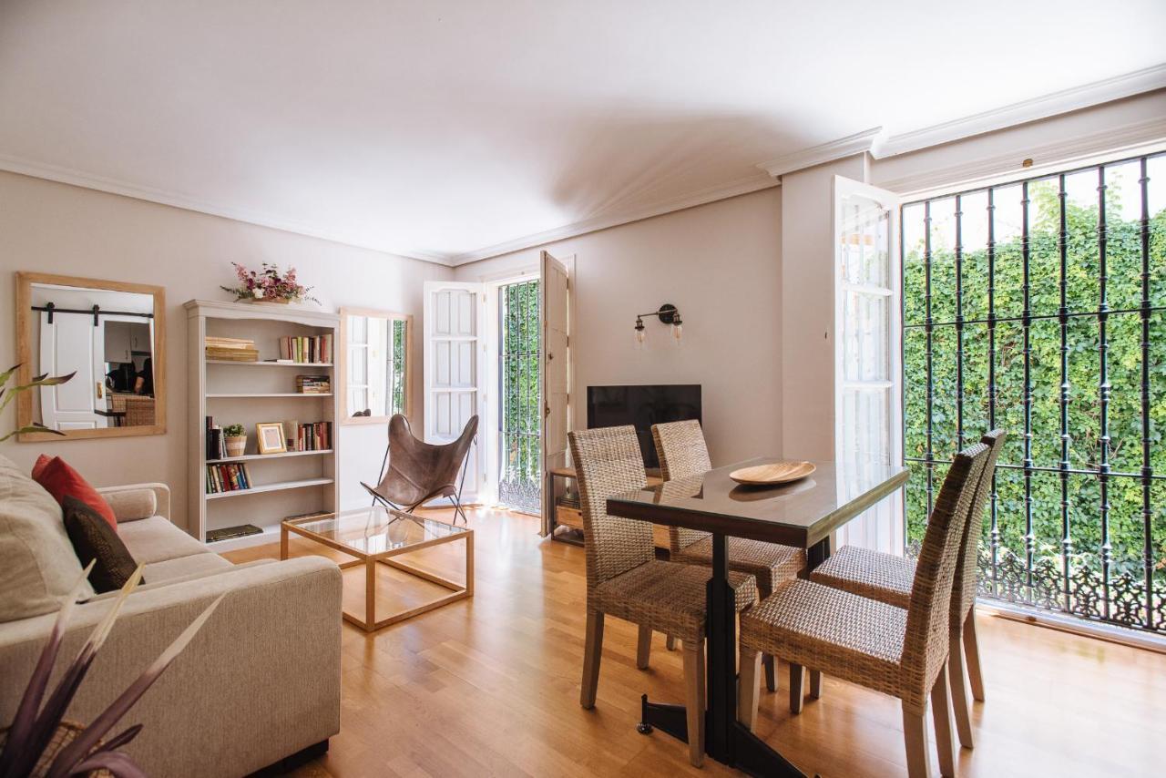 Vidrio Suite Apartment Seville Exterior photo