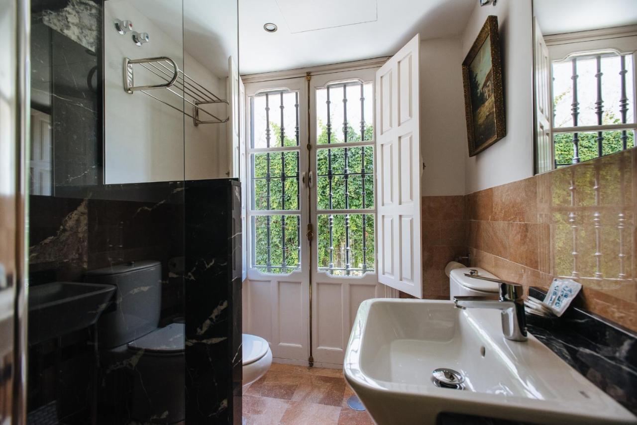 Vidrio Suite Apartment Seville Exterior photo