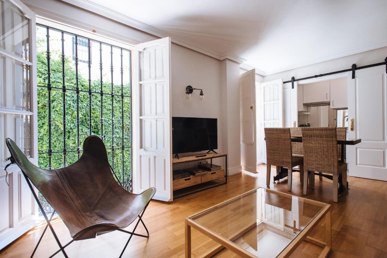 Vidrio Suite Apartment Seville Exterior photo